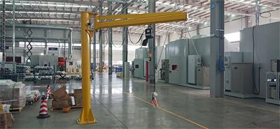 <a href=http://www.gs-cloud.cn/news_article?news_id=72>起重機</a>